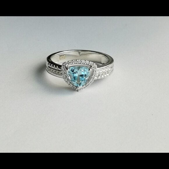 Trillion Cut Blue Topaz White Sapphire Ring in Serling Silver size 8 - Picture 1 of 6